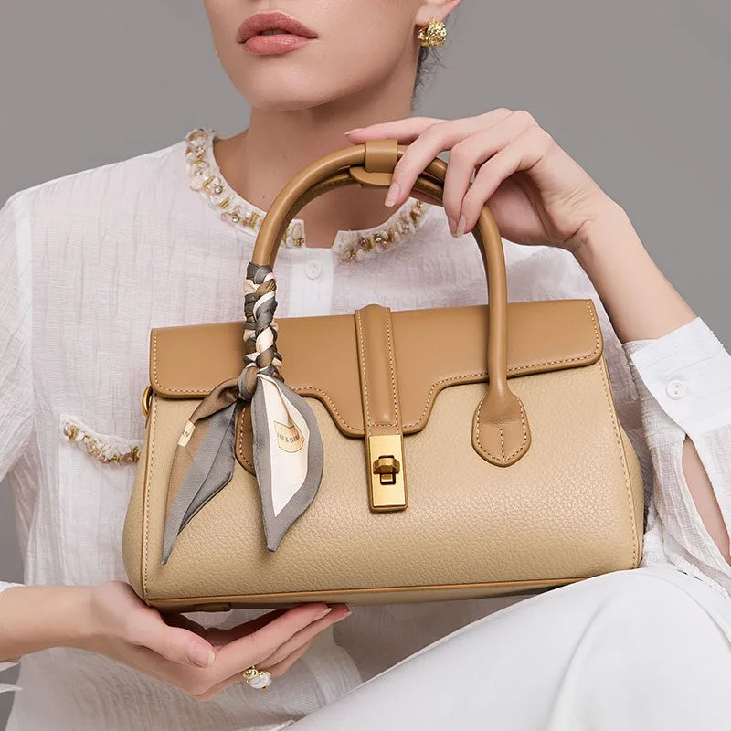 

Light luxury handbag for women 2026 new high-end commuting handbag versatile single shoulder diagonal cross small square bag