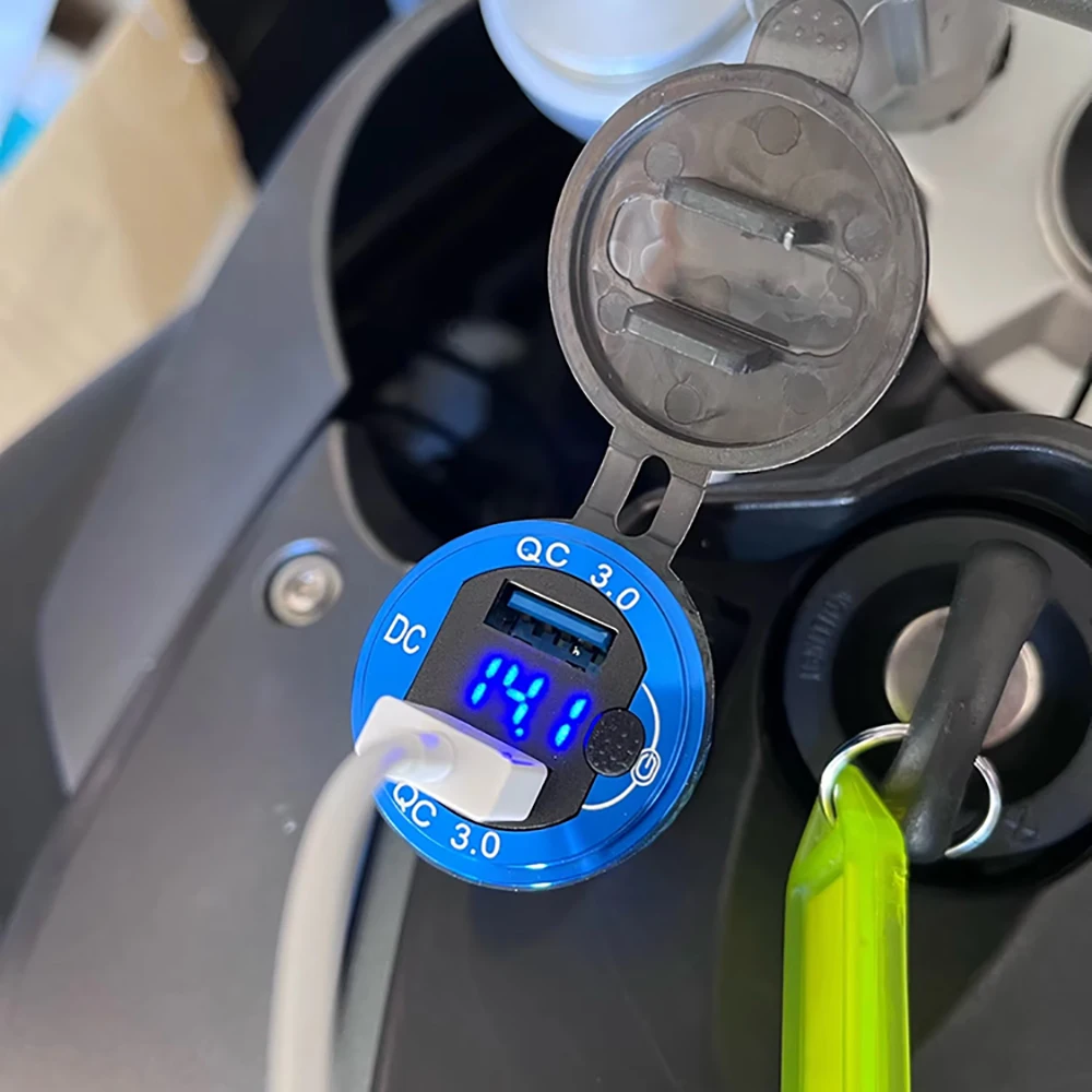 QC 3.0 USB PD Typ-C Motorradladegerät mit Schalter Zubehör für BMW R1200RT R1200GS R1250GS R1300GS R12 F850GS F800GS F800GT