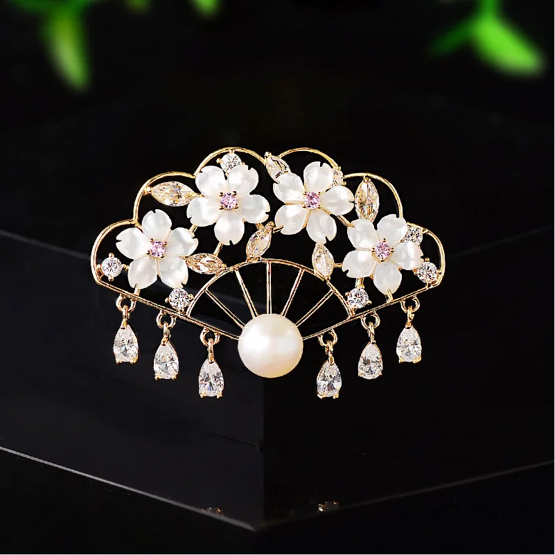 Retro Style Cherry Blossom Fan Brooch Elegant Mother of Pearl Flower inlaid with Diamonds Tassel Temperament Commuting Pin