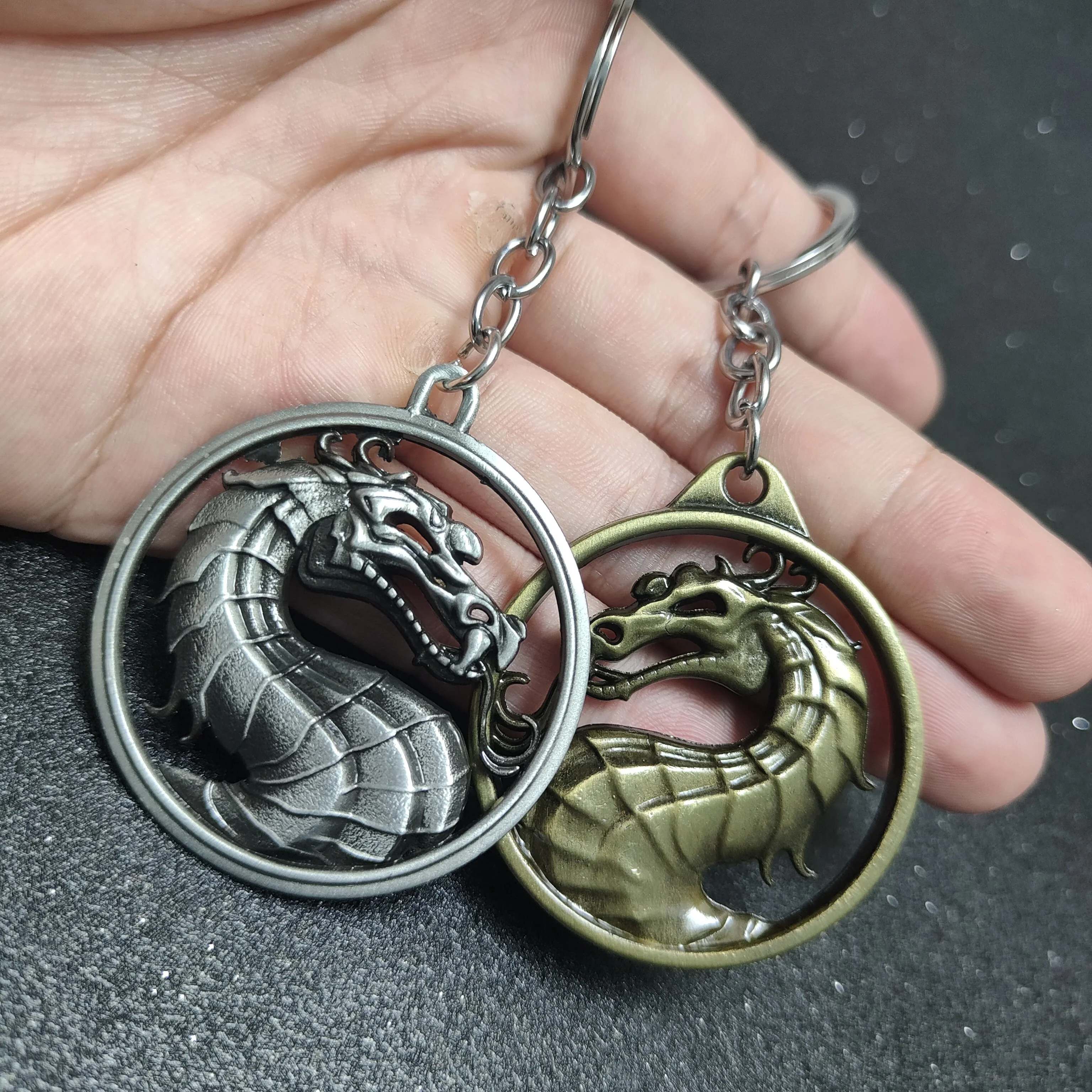 Fashion Vintage Game Mortal Kombat Keychain Dragon Totem Alloy Adornment Holder Gift for Men Car Key Accessories