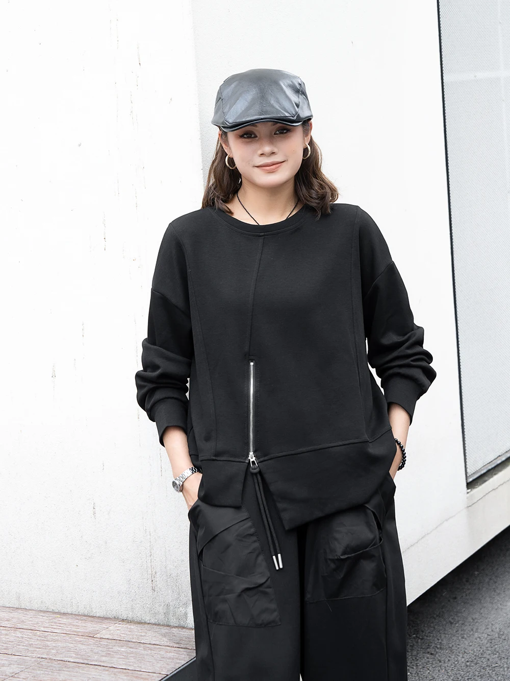 

240819 New Arrival Casual Simple Personality Irregular Design Sense Hoodies Women Y2K Solid Color O-neck Zipper Decorationo Tops