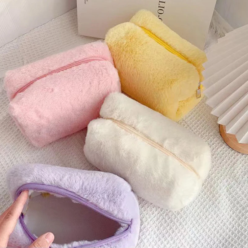 Borse per il trucco in peluche per le donne custodia morbida per l\'organizzatore della borsa per cosmetici da viaggio custodia per il trucco delle