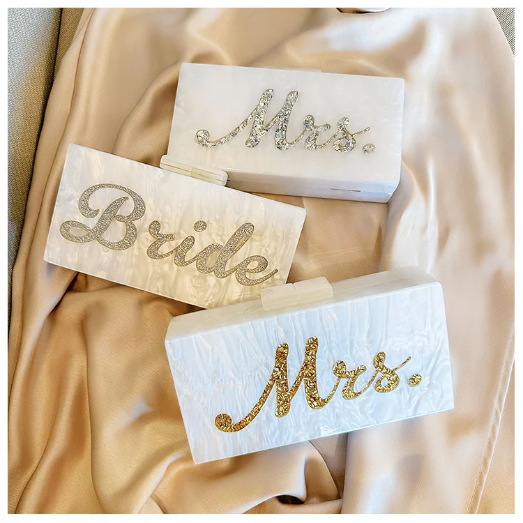 

Fashionable Women Bride Mrs White Pearl Letter Acrylic Clutch Bag Crossbody For FLap Prom Gowns Elegant Chic Handbag And Purse