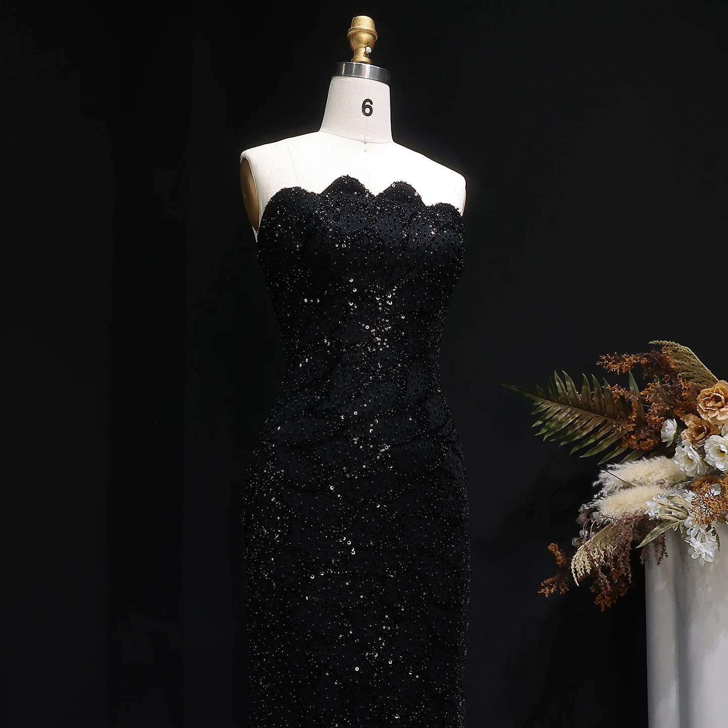 Sharon Said: Atemberaubendes smaragdgrünes trägerloses Meerjungfrauen-Abendkleid, langes arabisches Verlobungs-, Hochzeits- und festliches Partykleid SS601, maßgeschneidert. – Detail 24