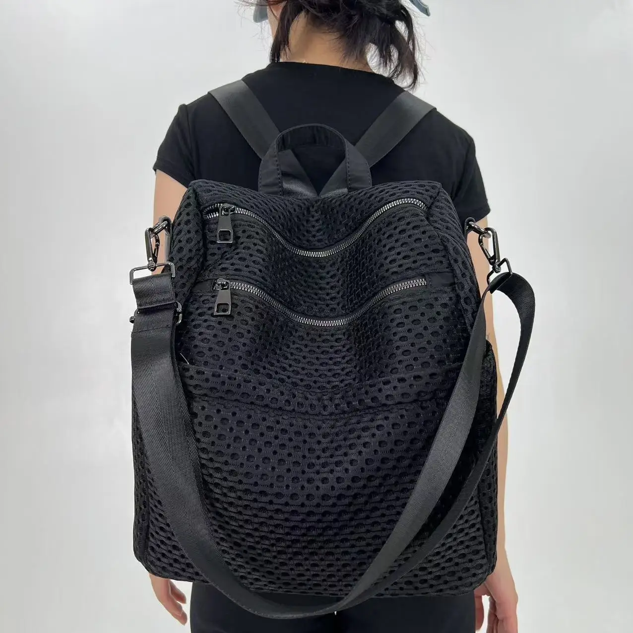 Ladies' fashionable and lightweight sports backpack, outdoor travel, mountain climbing, computer bag, college student backpack