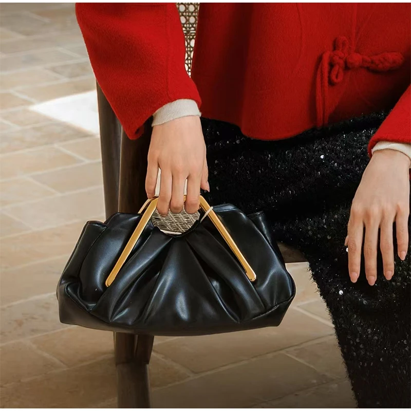 

Women Leather Dinner Bag With Metal Frame Handle Pleated Design Elegant Handbag Creative Cloud Party Bag Magnetic Buckle Purse