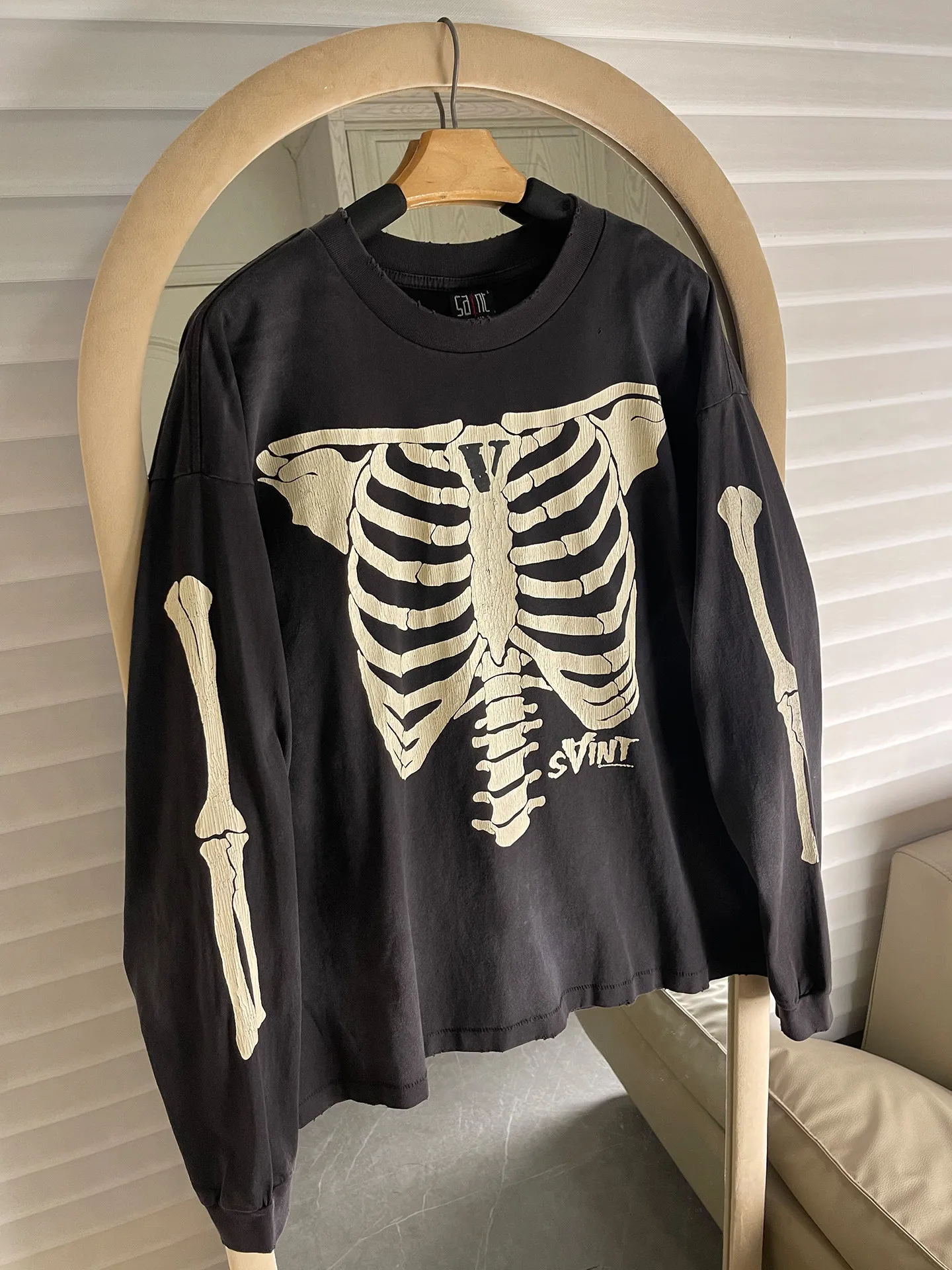 26ss Saint PlanetWars Vintage Distressed Women Men Printed Long Sleeve T-Shirt Bone Pattern Print Streetwear Men Casual Top