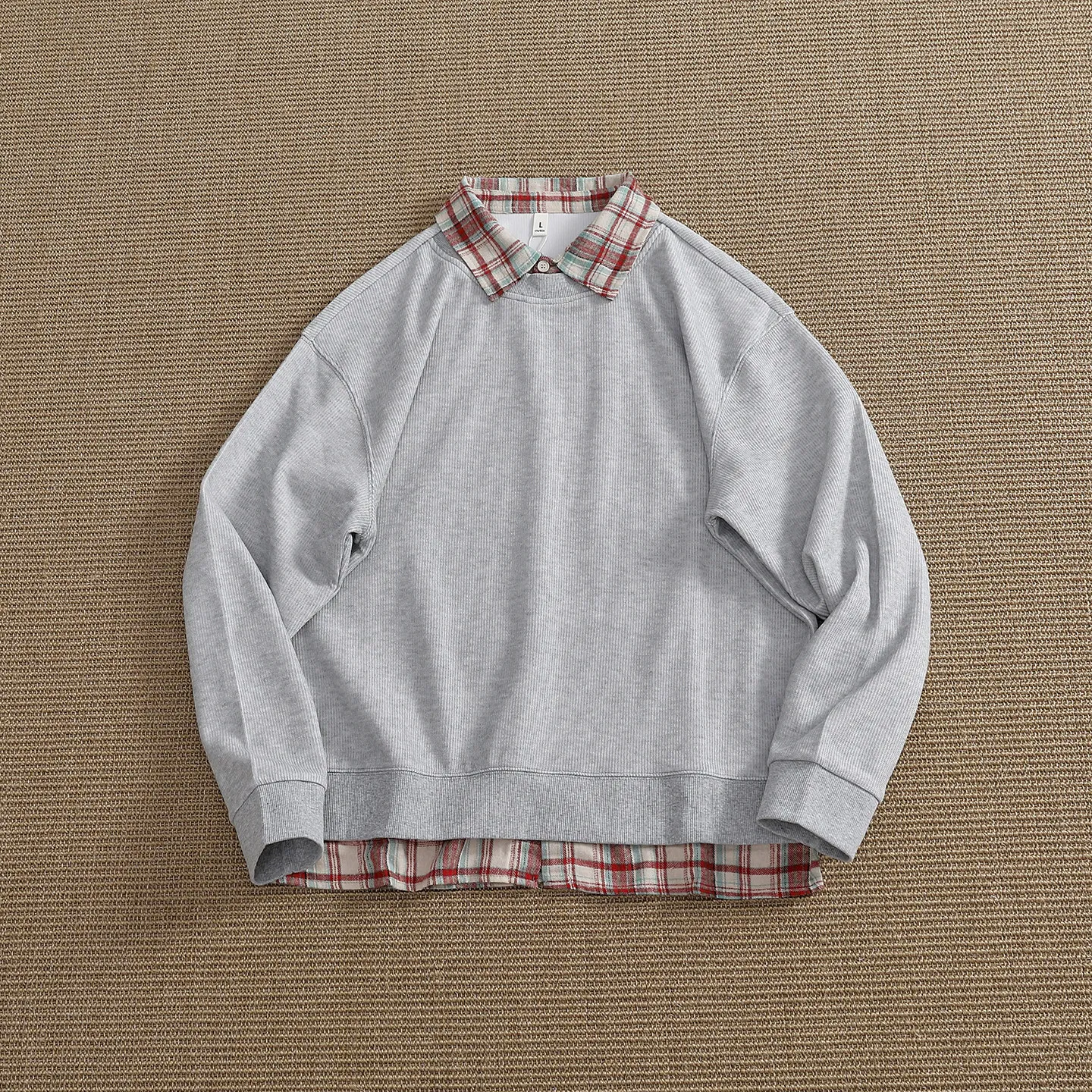 Casual shirt collar, fake two-piece sweatshirt, men's breathable plaid splicing hem, loose commuting trendy long-sleeved top
