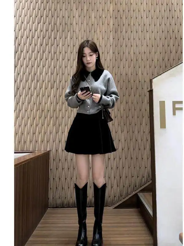 

Женский модный комплект: черная юбка и свитер с воротником, повседневный стиль, цветные блоки, высокая талия, весенний сезон