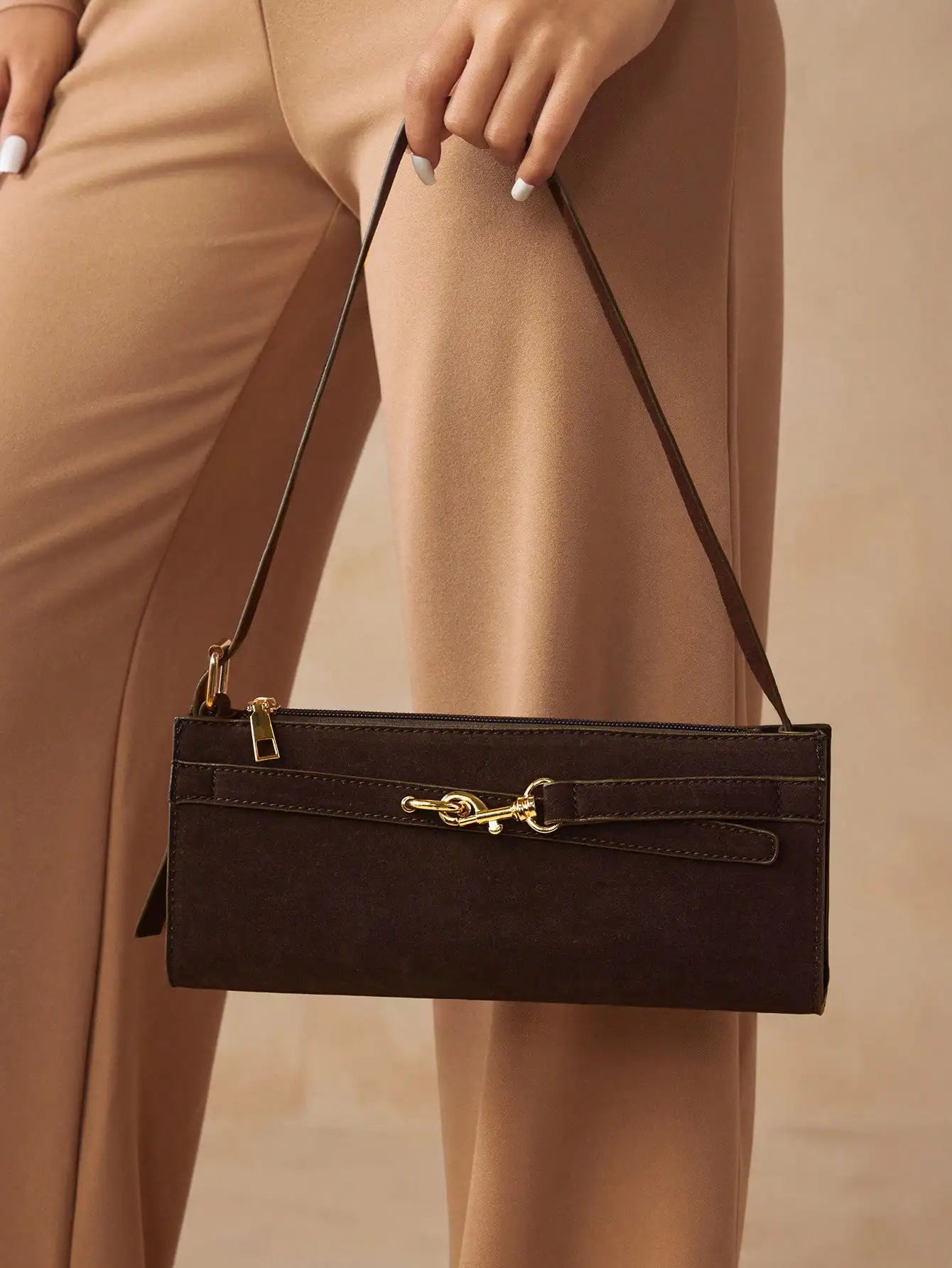 

Женская замшевая сумка через плечо с золотой застежкой в виде конской упряжи, тонкий прямоугольный дизайн