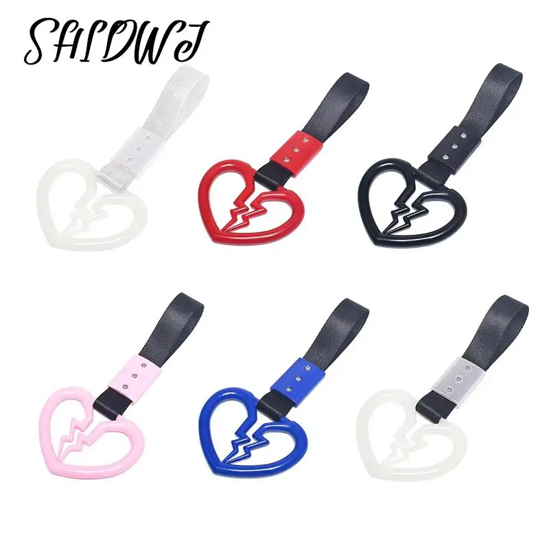 1pcs Broken Love JDM Train Bus Handle Hand Strap Tsurikawa Ring Heart Styling Drift Charm Strap Drift Auto Accessories Car Strap