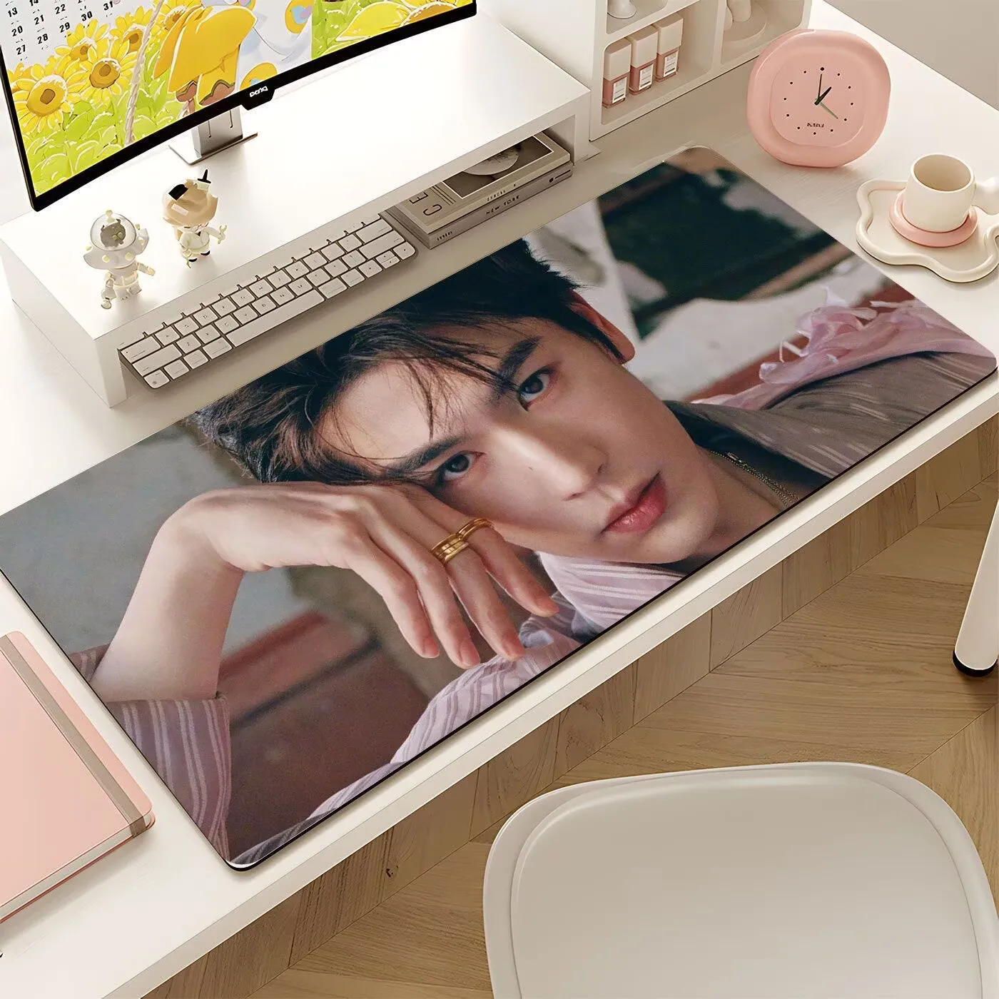 Zhang Linghe's oversized mouse pad, celebrity novel male protagonist keyboard pad, computer gaming dirt-resistant  anti-slip pad