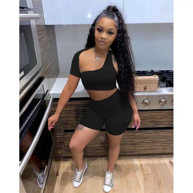 

Летний байкерский комплект из 2 предметов: шорты и топ с воротником, повседневный шик, модный женский ансамбль, зимняя коллекция, китайский производитель