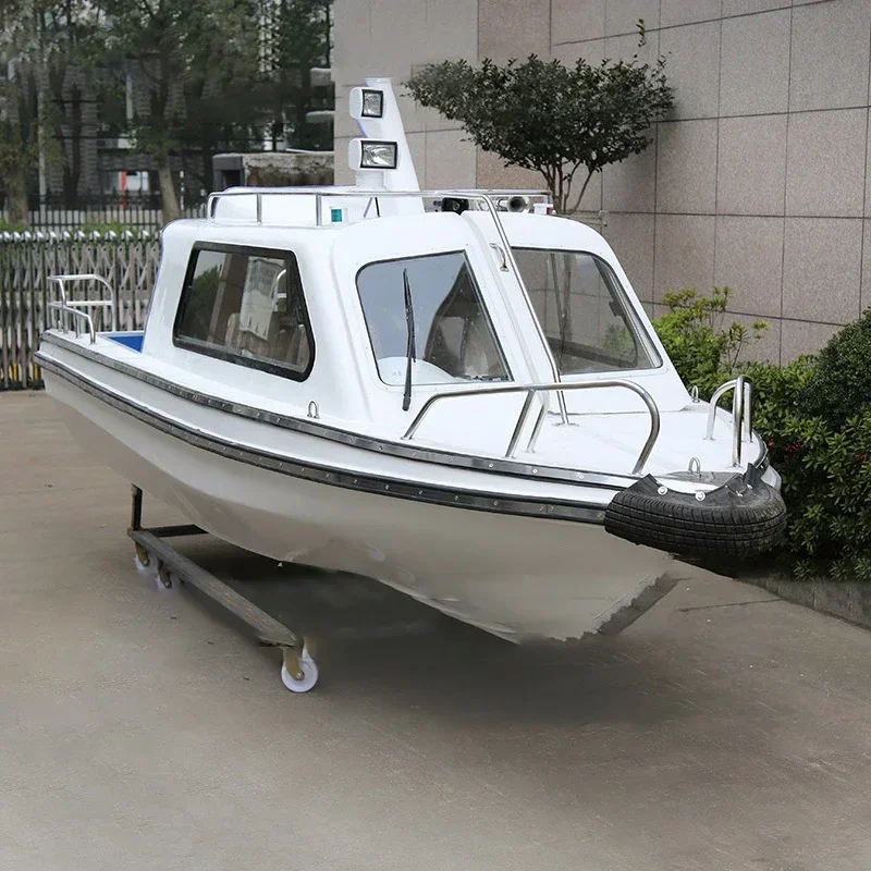 Rowing Boats Fiberglass 390-600 Aluminum Alloy Boats Luxury Yacht For Sport Luxury Boat Yacht For Fishing And Entertainment