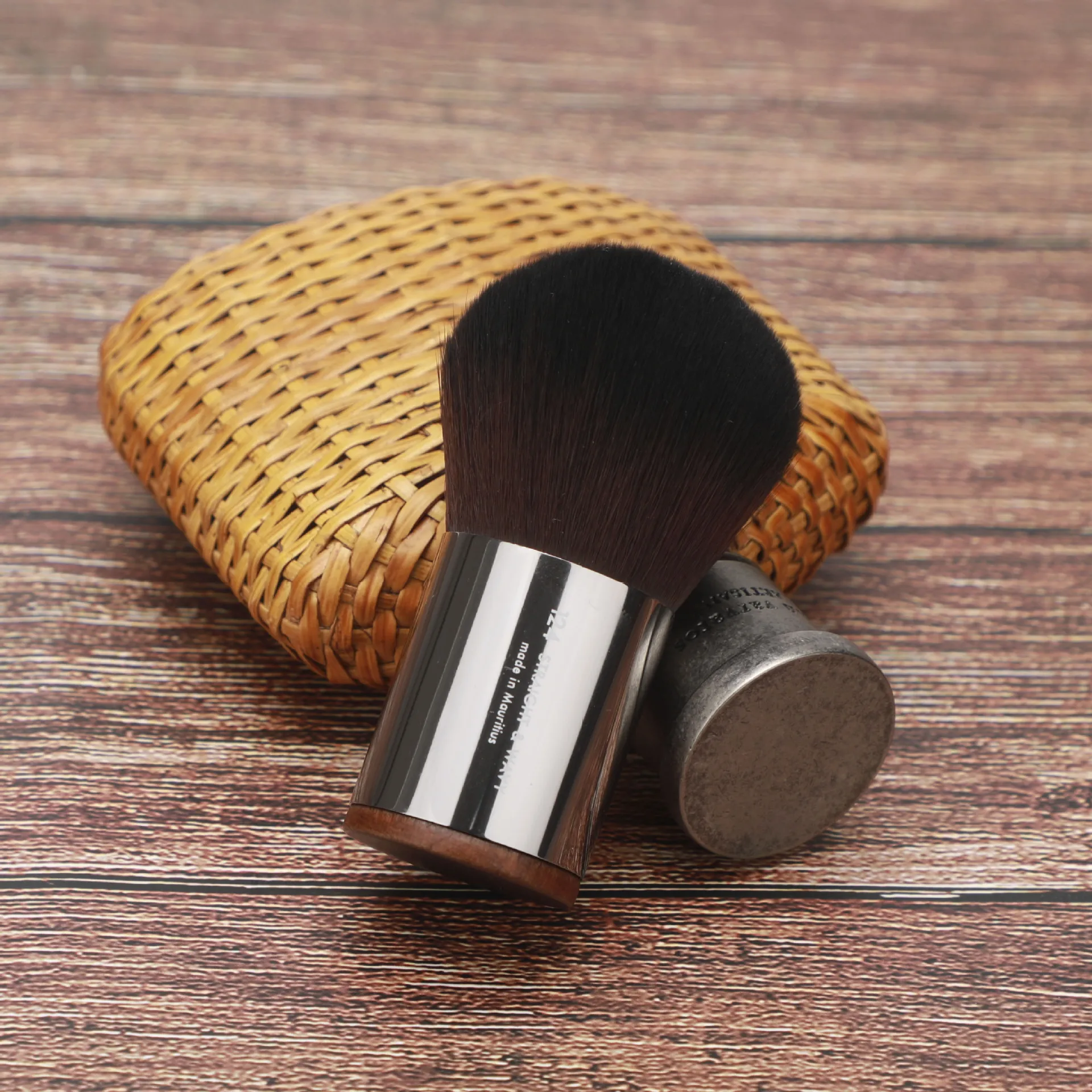 MUF #124 Portable Loose Powder Brush Soft Fiber Hair Kabuki Contour Powder Pancake Blusher Makeup Brush Beauty Tool