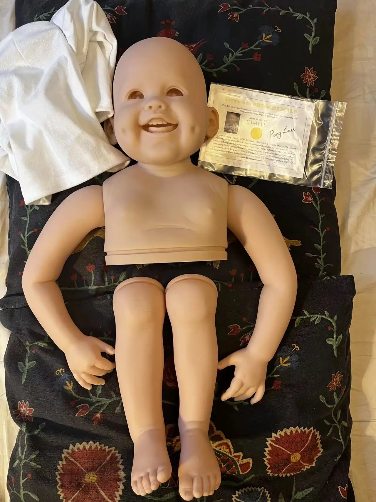 HOT SELLING IN STOCK  32Inches Reborn Baby Doll Dimple Unapinted Kits Toddler Doll DIY Part without connectors