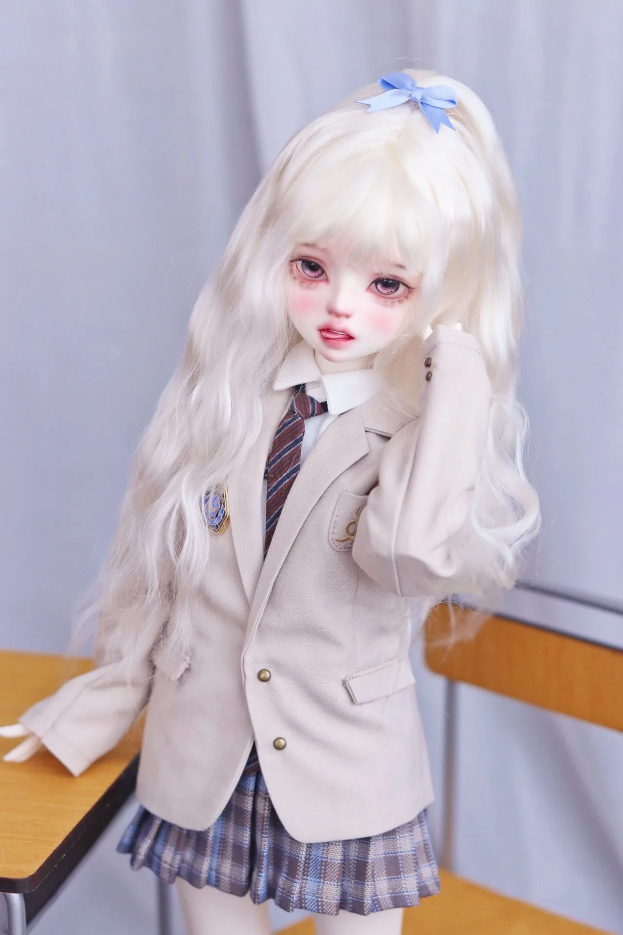 

Модные волосы куклы 1/4 BJD, мохеровые парики, вьющаяся челка