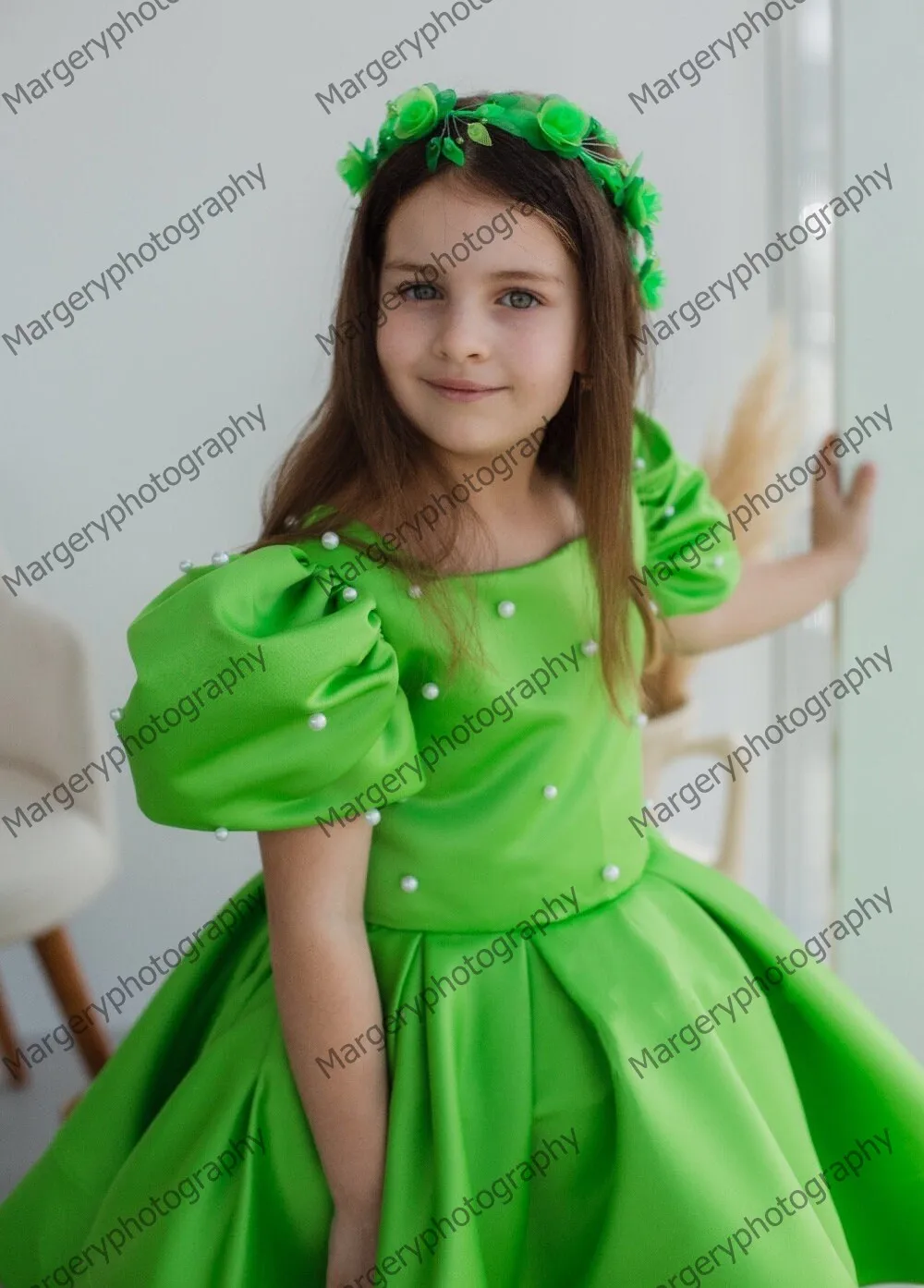 Lovely Grass Green Satin Kids Dresses Puff Sleeves Pearls A Line Flower Girl Dress Fluffy Mesh Beading Tutu Kids Party Gowns