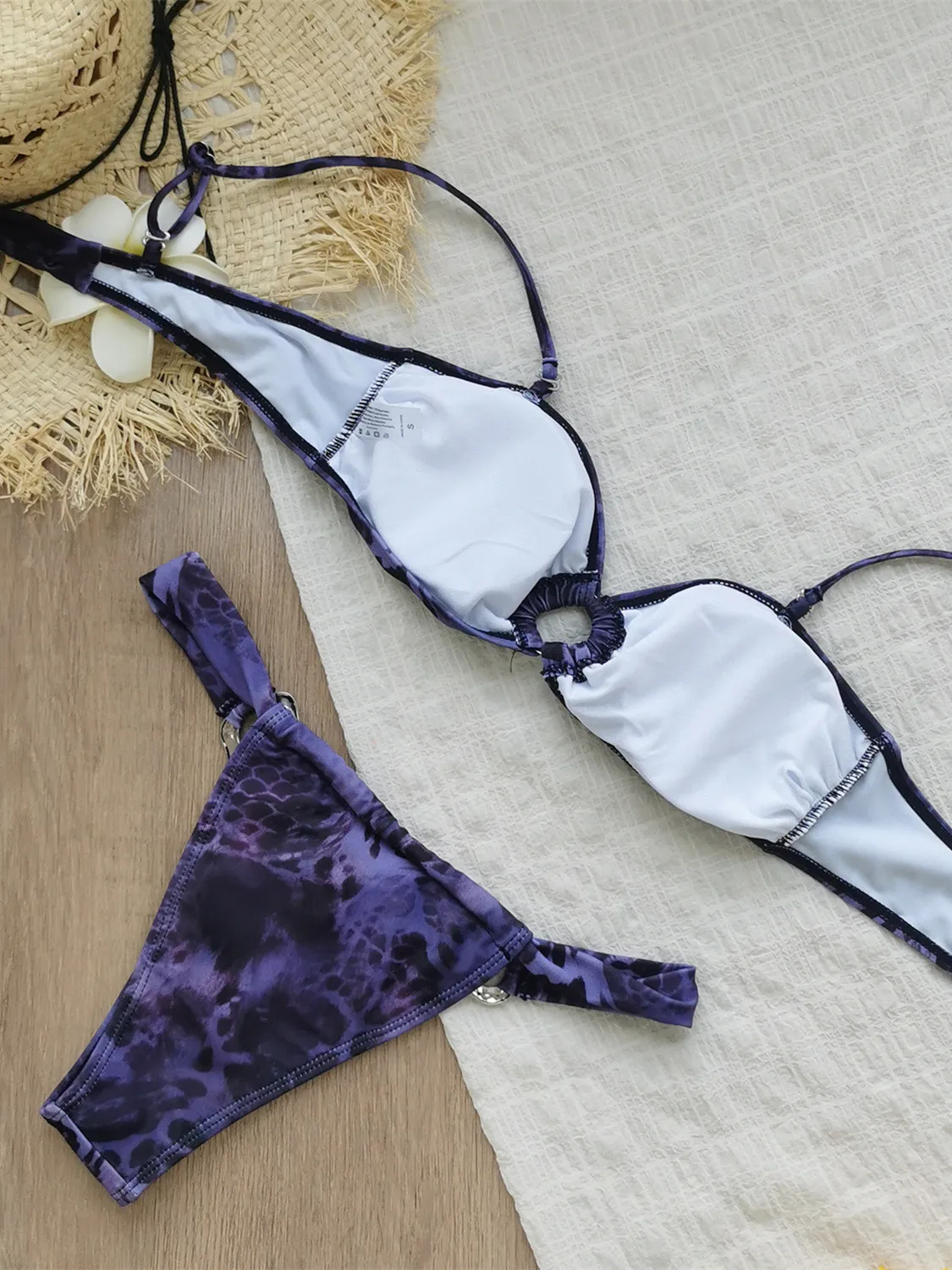 Micro bikini sexy a fascia 2025 donna cerchio di metallo scava fuori push up perizoma costume da bagno viola stampa pelle di serpente costume da bagno costumi da bagno