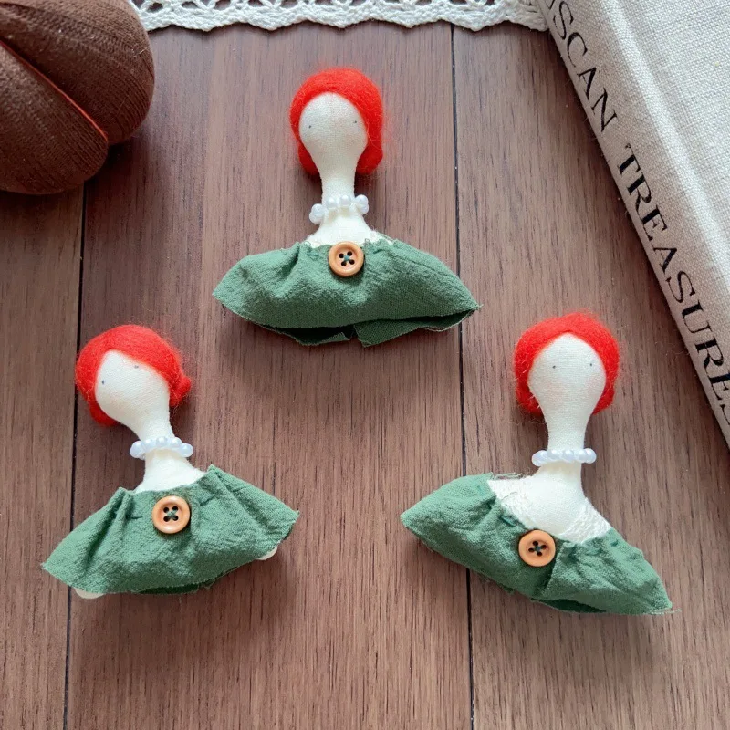 

Premium Fabric Handmade Cartoon Girl Face Brooch Pin Forest Style Niche Artistic DIY for Clothing Accessories Trim