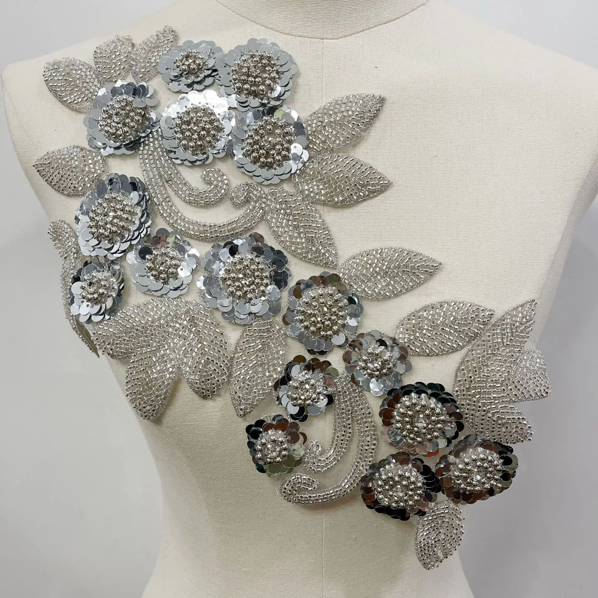 Toppe con strass in rilievo da cucire su applique per cintura da sposa per la decorazione dell\'abito da sposa