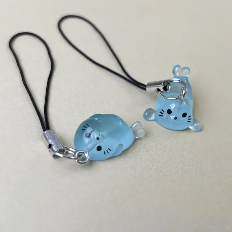 

1 pc Cute Resin Seal Animal Pendant Phone Charm Strap, Glow in the Dark, Kawaii Mobile Phone Decorative Accessory