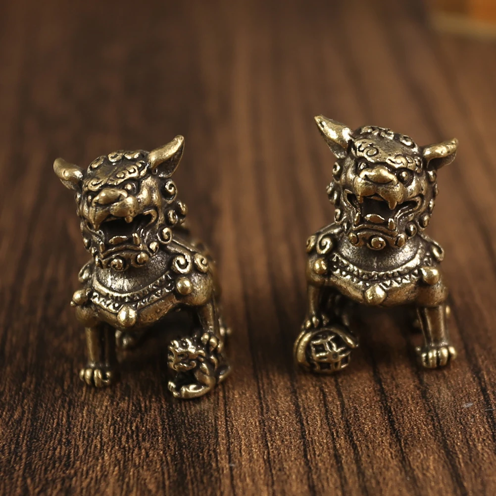 

1Pair Vintage Brass Lion Decoration Retro Lion Adornment Compact Desktop Statue Tea Pet for Home Office Brass Crafts
