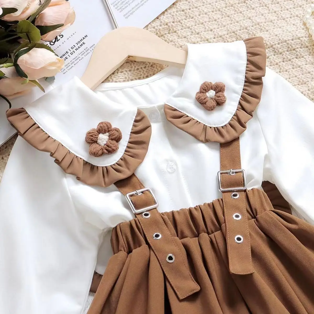 Completi per bambini Set per ragazze primavera e autunno 2023 New Western-style Fashion Splice Versatile Strap Dress due camicette abiti per bambini