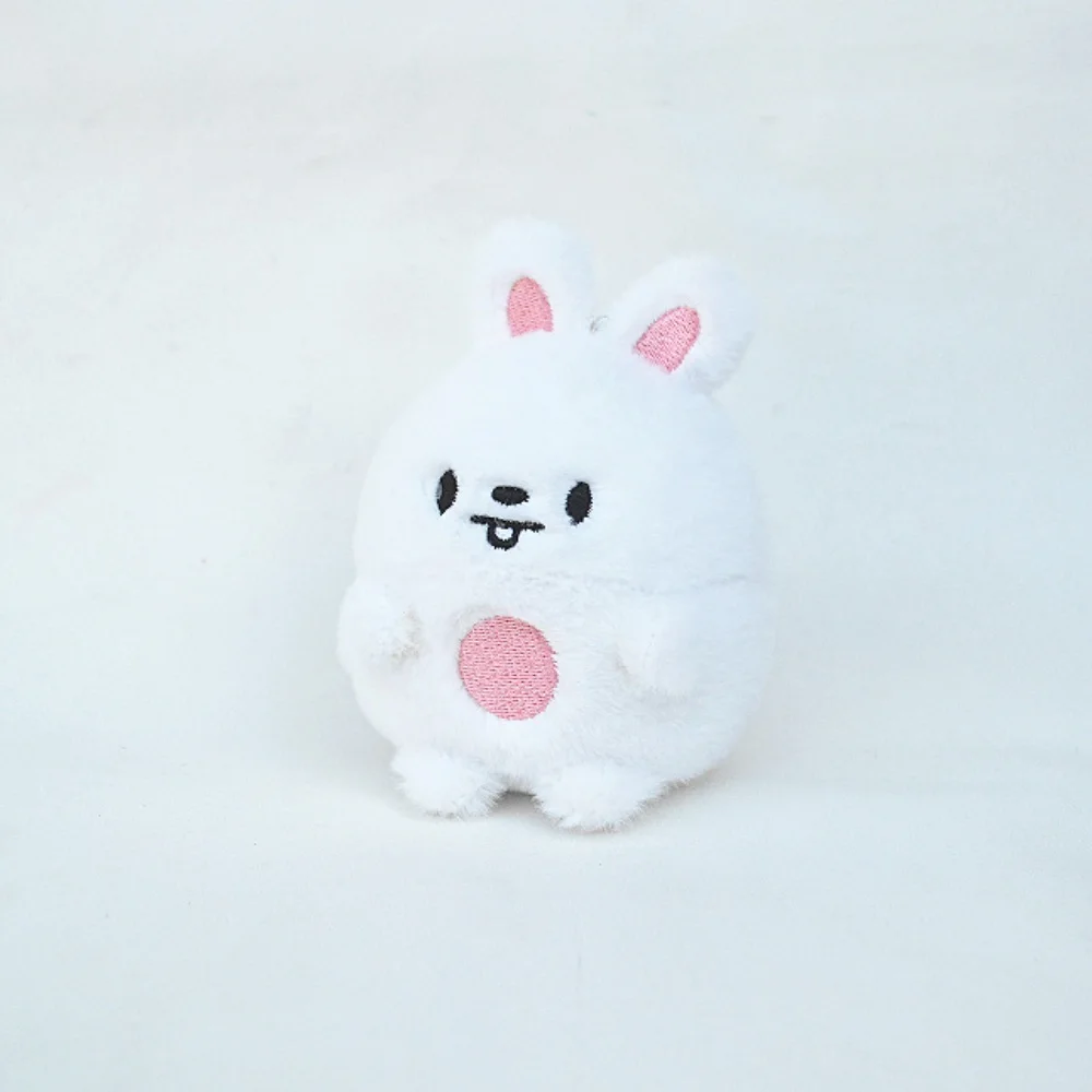 سلسلة مفاتيح قطيفة للأطفال الضالة المشهورة تتميز بـ Han Jisung وHwang Hyunjin و Bang Chan - حلقة مفاتيح دمية صغيرة من فراء الأرنب، غي عيد الميلاد