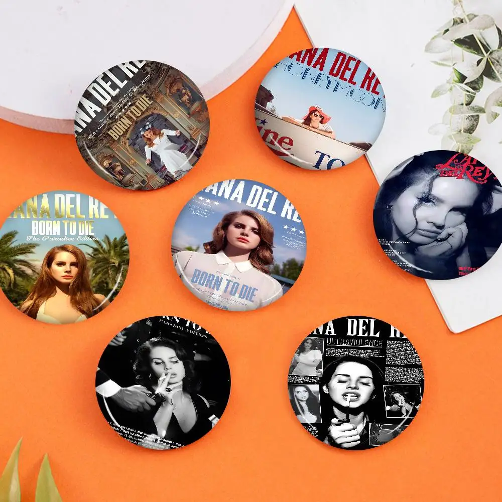 Lana Del Rey cantante musical alfileres creativos caras sonrientes divertidas broche redondo a presión insignia mochila sombrero accesorios joyería regalos