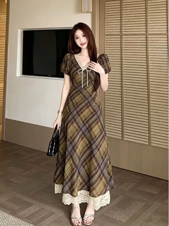 

Fashionable Retro Plaid Dress Lace Splicing Long Skirt for plus Size Women Elegant Slimming Summer High Waist A-Line Dress
