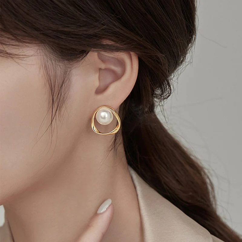 Foxanry 불규칙 기하학적 진주 스터드 귀걸이 여성용, 심플하고 우아함, 달콤한 알레르기 방지, 웨딩 신부 주얼리 선물