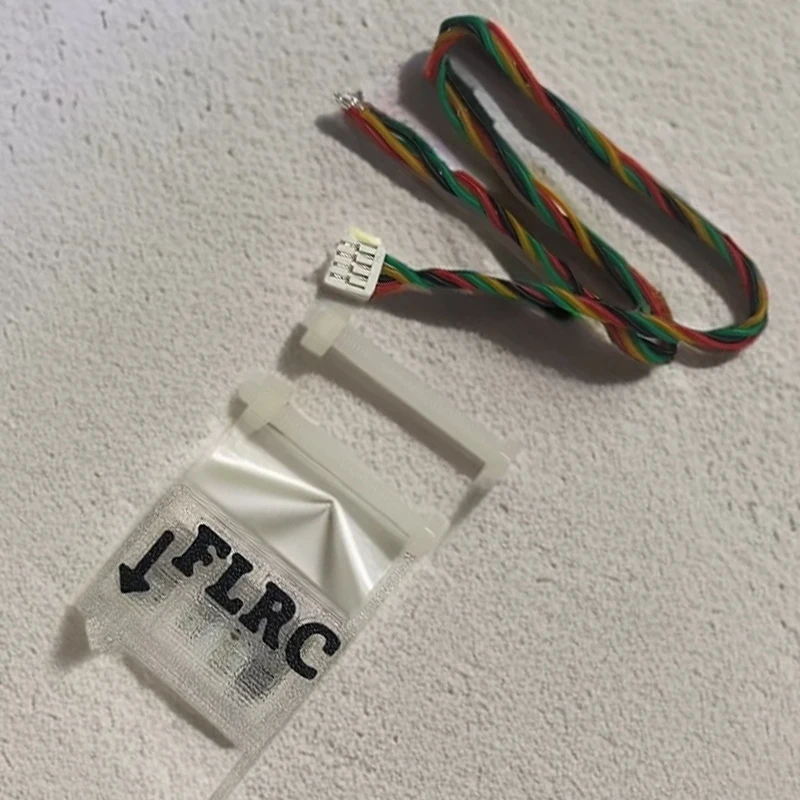 

1 комплект протокола MS4525D, цифровой датчик воздушной скорости, встроенная конструкция трубки Пито с интерфейсом связи I2C для радиоуправляемого самолета