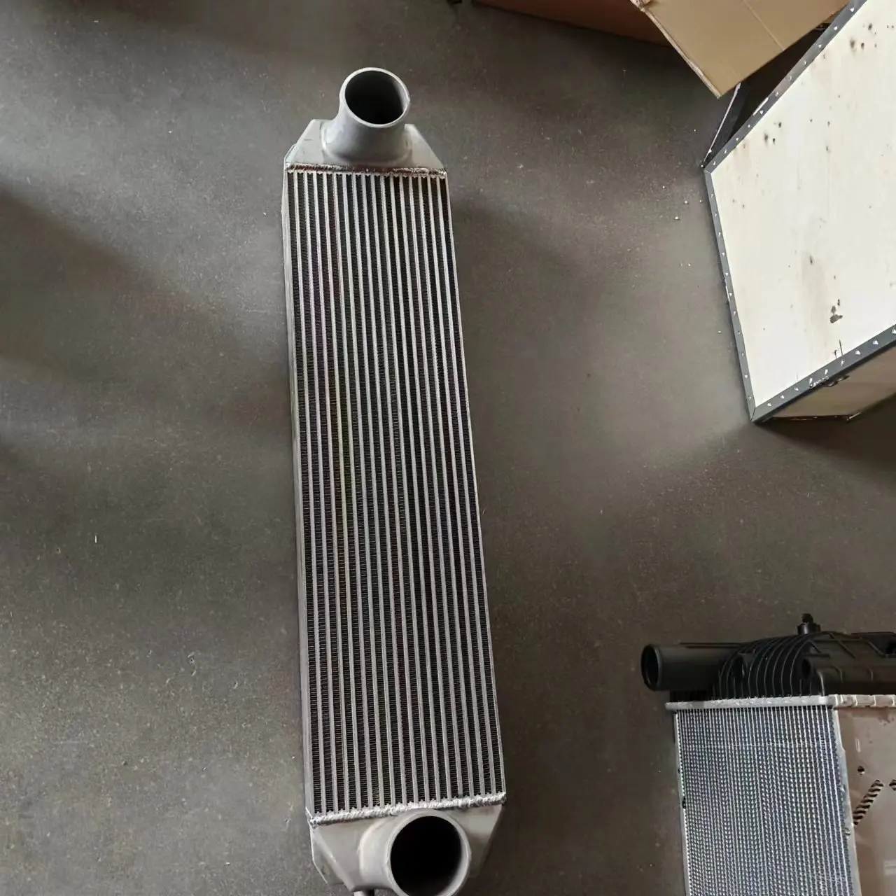 

R480LC-9S INTERCOOLER Charge Air Cooler 11QB-45040 For Excavator