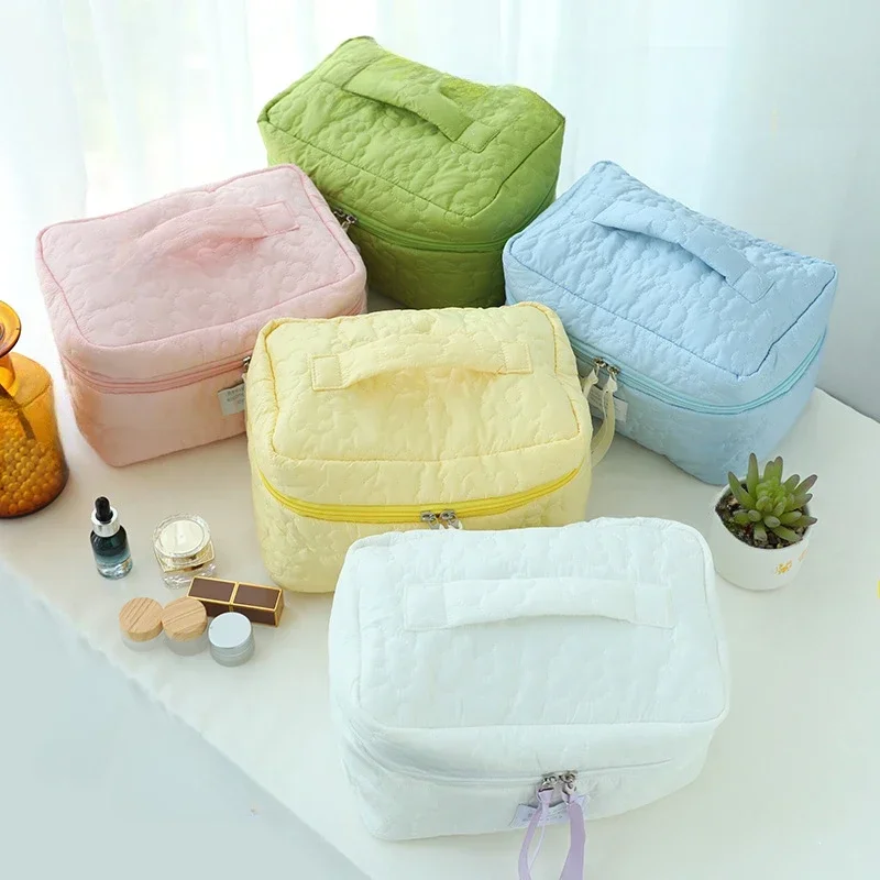 

2025 Quilted Soft Makeup Bag Large Travel Cosmetic Bag Cotton Cosmetic Pouch Cute Makeup Pouch Portable Toiletry Bag Women Girl