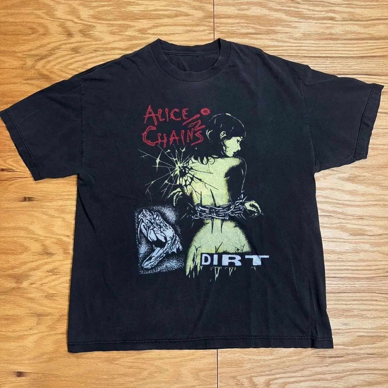 Novelty Alice in Chains Band Dog T-Shirts Men Women Round Neck Cotton T Shirts Heavy Metal Music Short Sleeves Clothing Tee Tops