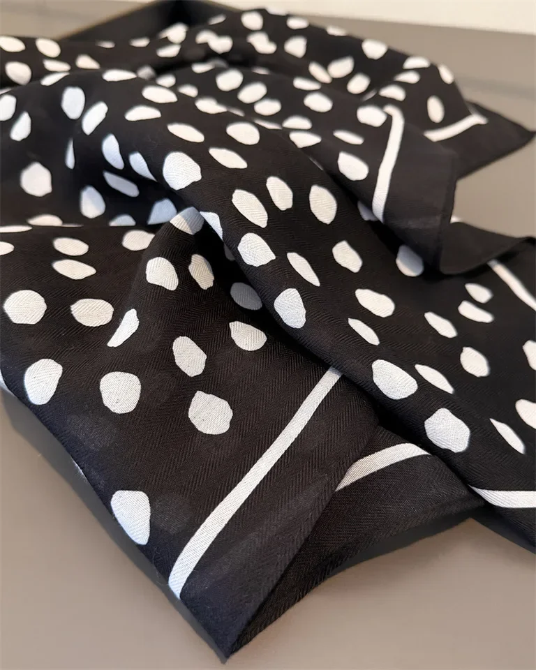 جديد البولكا نقطة طباعة وشاح مربع للنساء القطن المخملية وشاح للرقبة شال الاعوجاج أنيقة منديل عصابات السيدات الحجاب