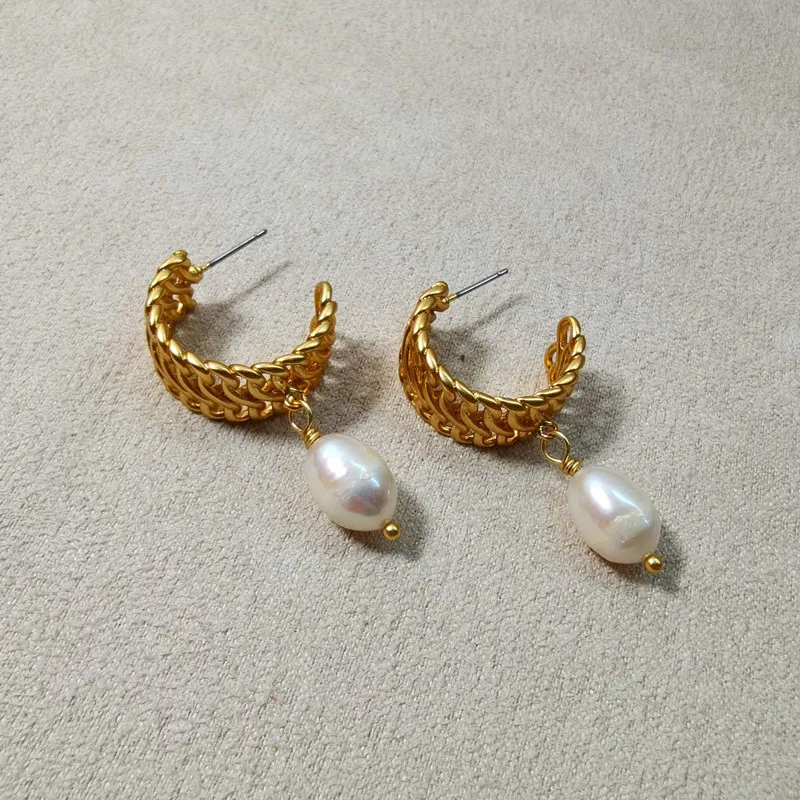 

High-end Metallic Style Natural Freshwater Pearls Tassels Fashion Hollow Link Chain Hoops Earrings for Women Trendy Earrings