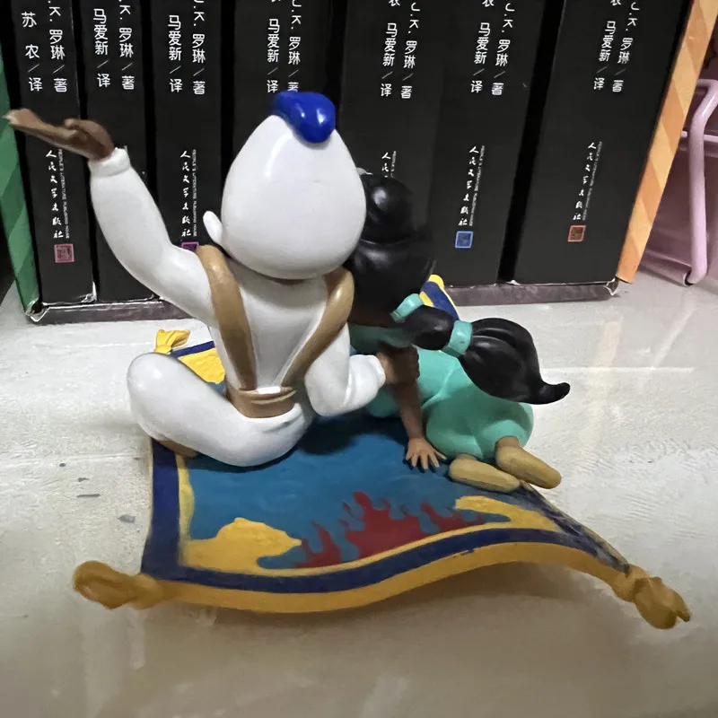1Piece 11.5*6cm Authentic Disney Aladdin and Princess Jasmine figurine