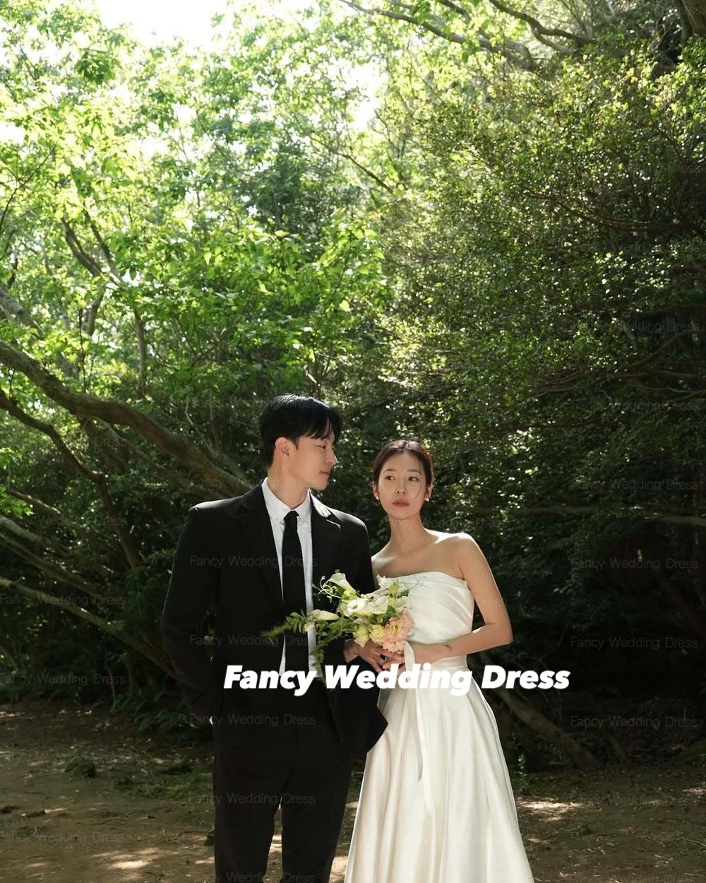 멋진 매력적인 Strapless 웨딩 드레스 한국 사진 촬영 라인 부드러운 새틴 신부 가운 바닥 길이 뒤로 코르셋 사용자 정의