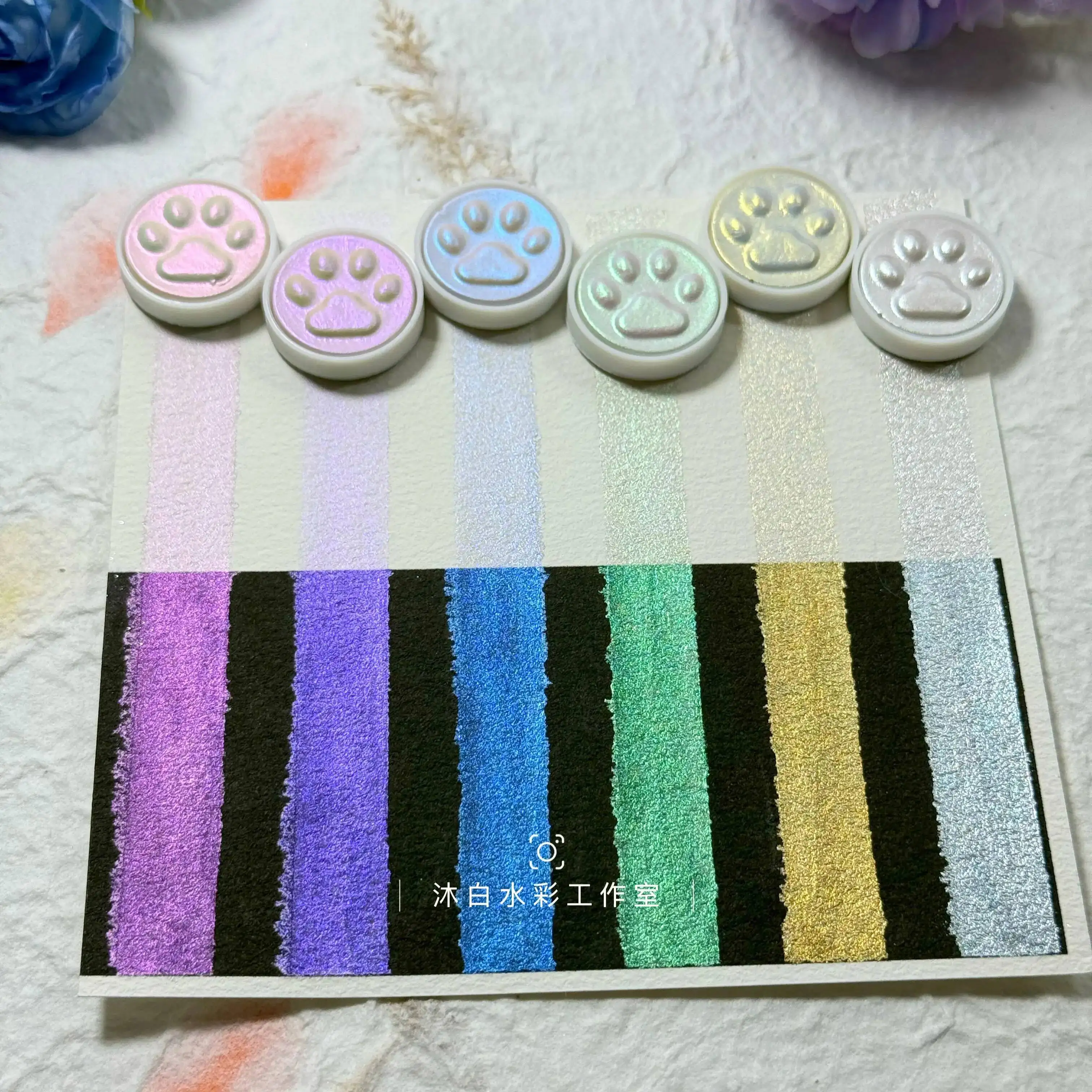 

Перламутровая акварель ручной работы «Сводная красная птица». Сверхтонкая глянцевая поляризованная однотонная акварель серии Silk"