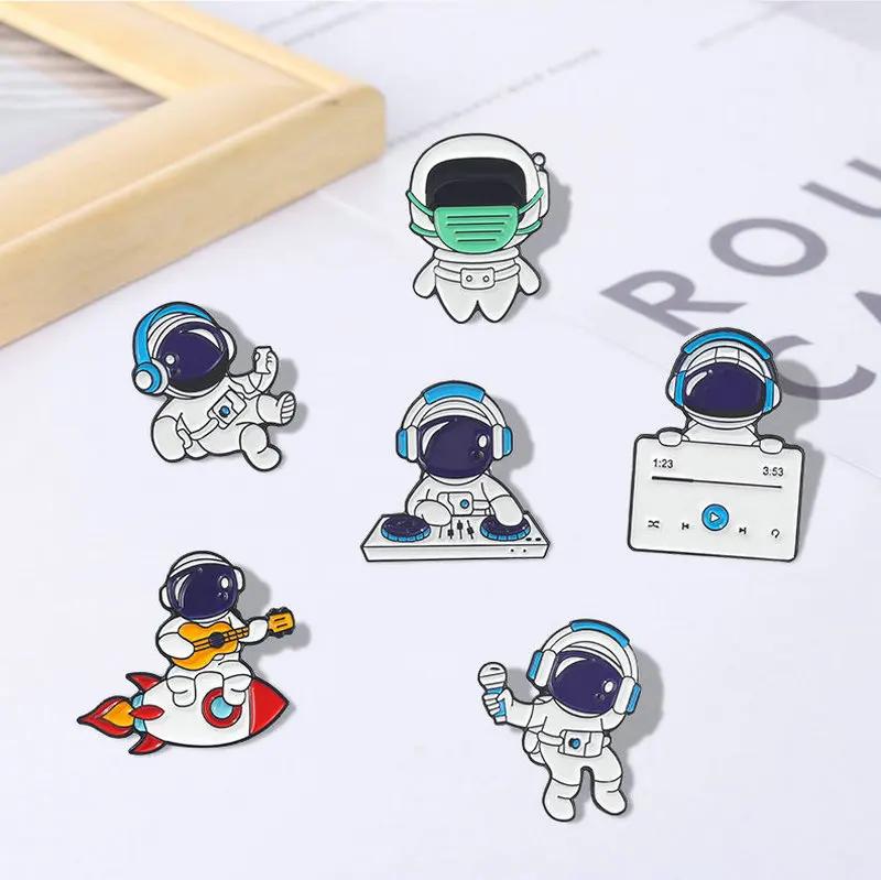 

Music Astronaut Enamel Pin Custom Dreamer Guitar Microphone Singer Brooch Bag Badge Childlike Cartoon Jewelry Pins Gift for Kids