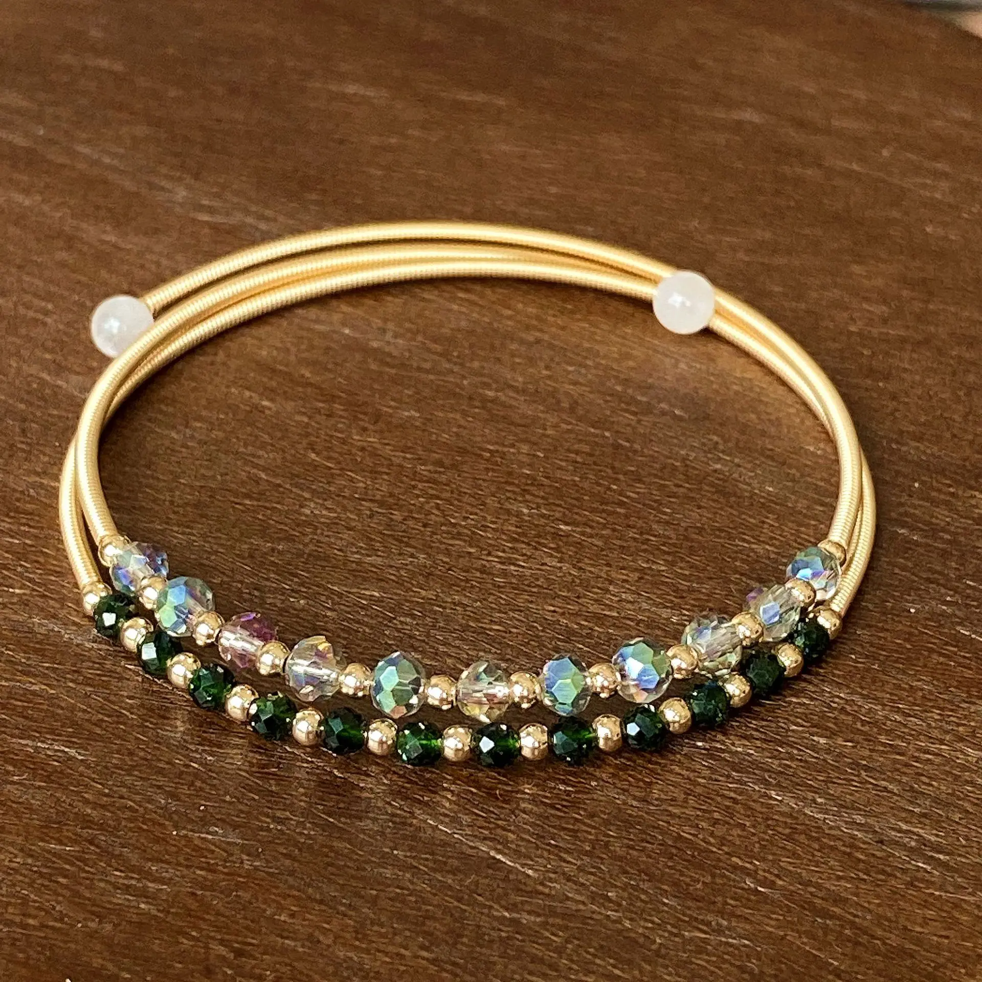 14k gold winding bracelet, Austria with green spinel, green sand stone, double-layer round bead bracelet bracelet, wholesale.