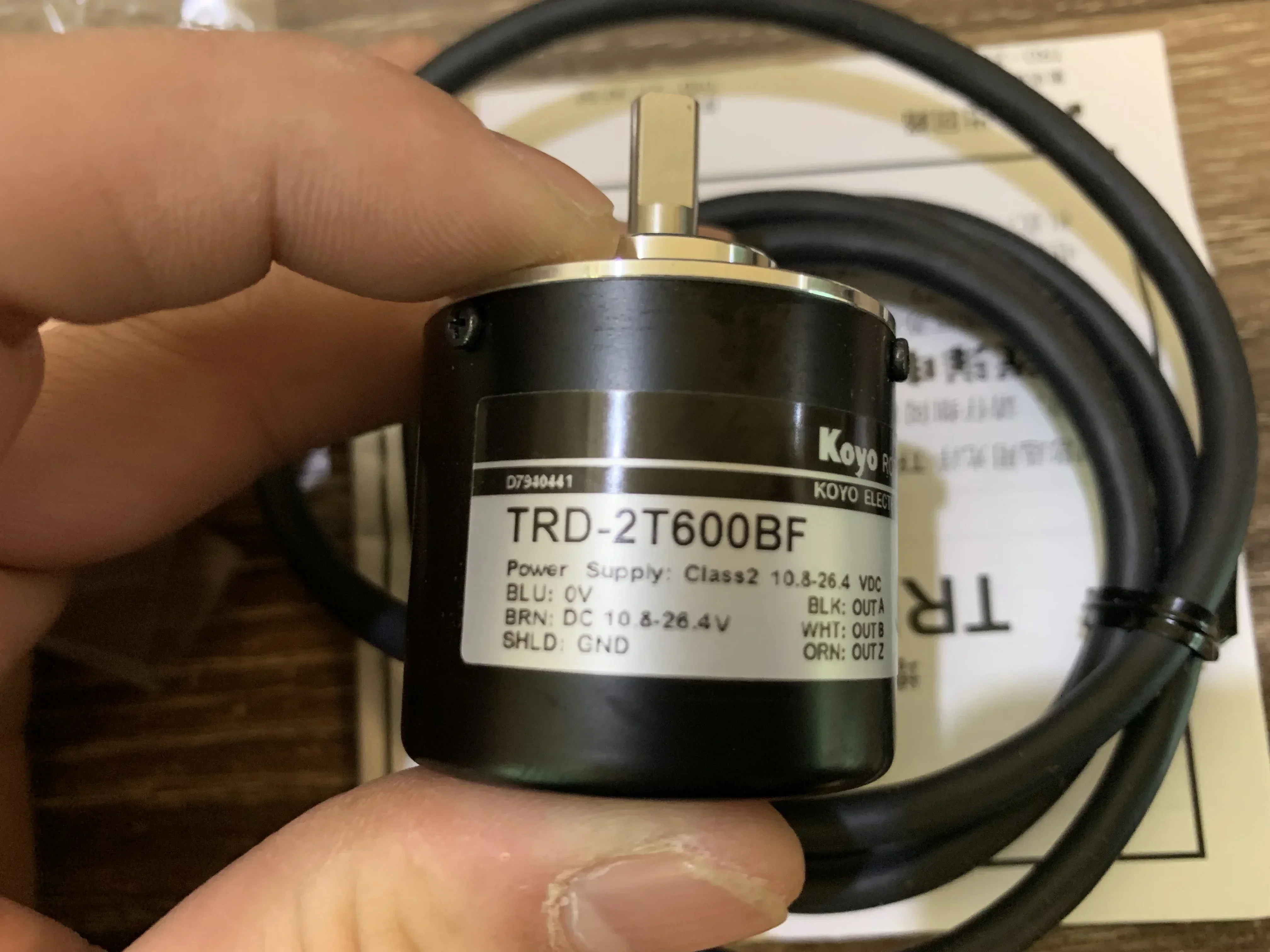 TRD-2T600BF KOYO new original authentic real axis photovoltaic incremental rotary encoder DC10.8-26.4V