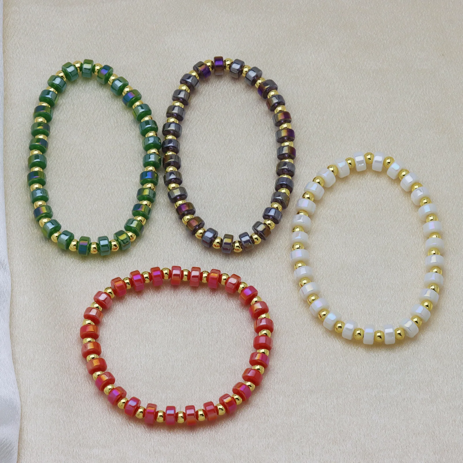 Boho Handgefertigtes Buntes Perlen-Stretch-Armband für Frauen, Regenbogen-Emaille-Zirkon-Herz-Perlen-Ohrringe, Trendiger Schmuck als Geschenk – Detail 3