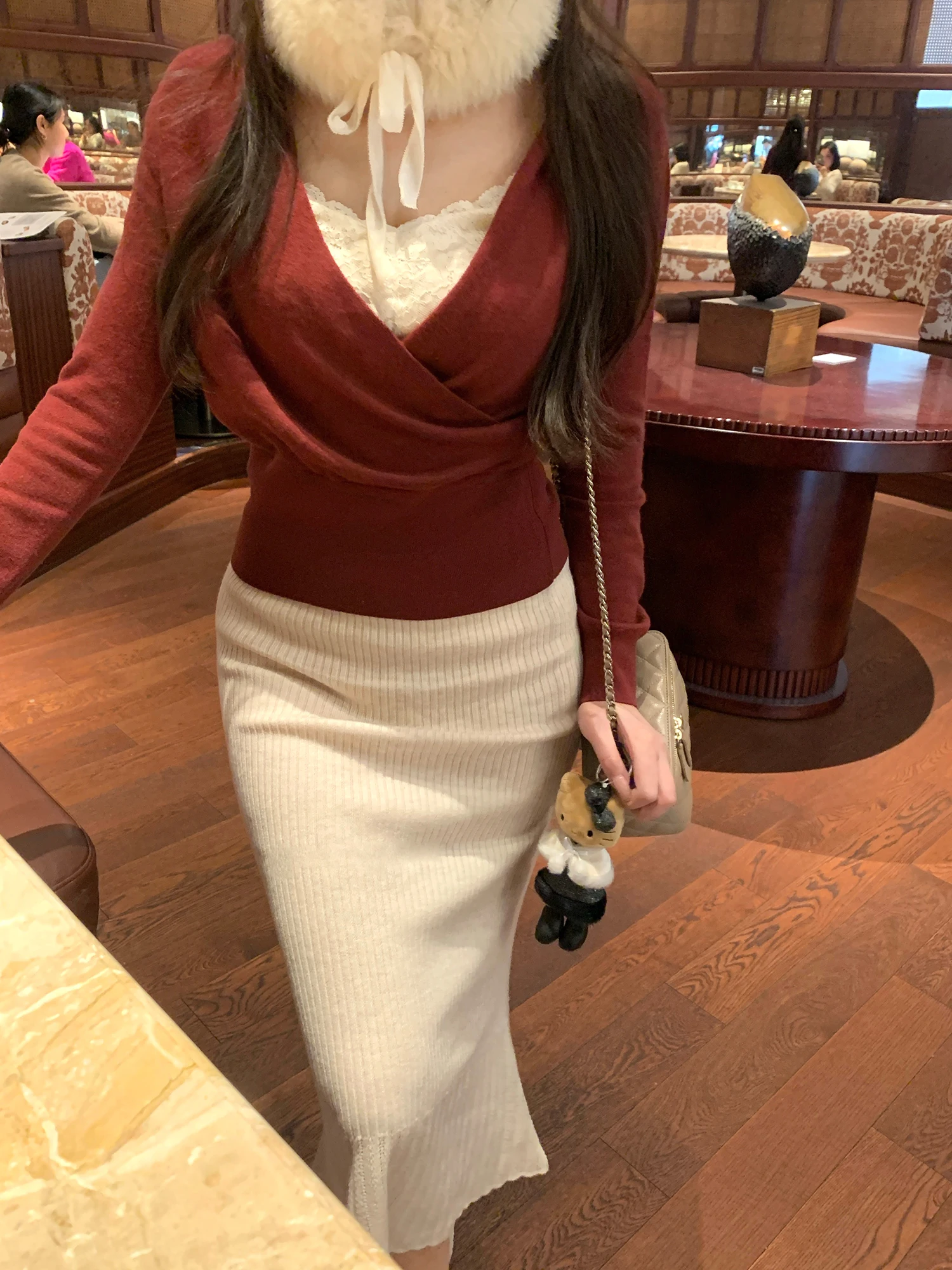 

Elegant Korean Style Knitted Woolen Skirt with Fish Tail Design Slimming for Young Women Gentle Style Daily Wear