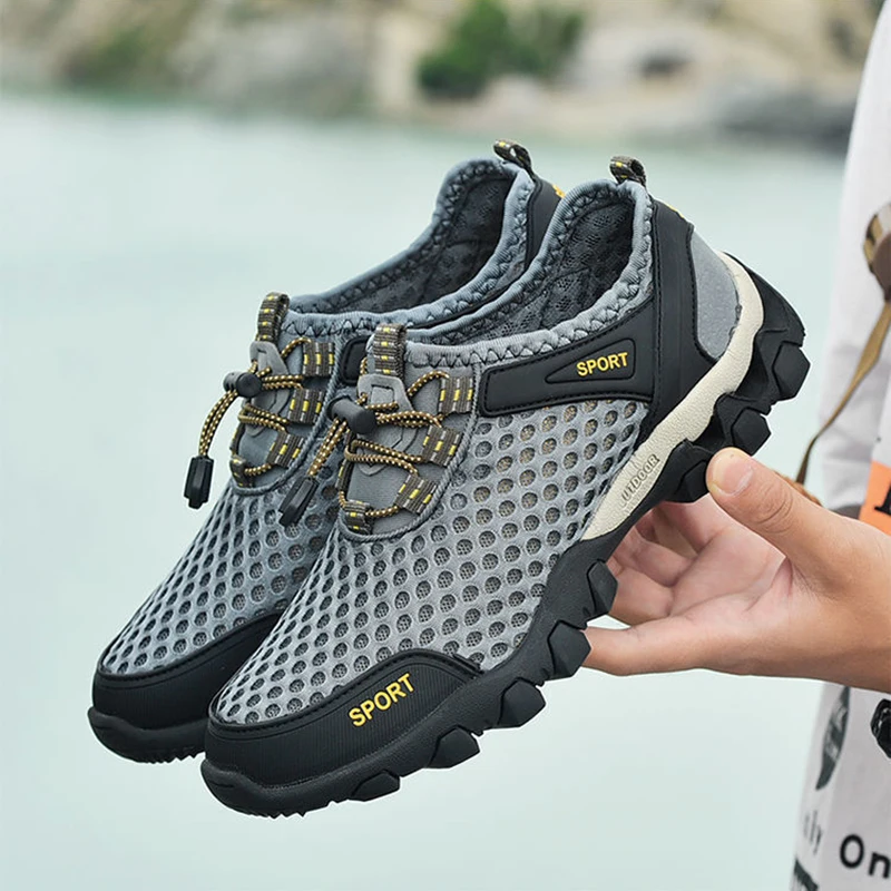 

Men Mesh Summer Breathable Casual Shoes Antiskid Aqua Shoes Male Outdoor Leisure Sneakers Soft Hiking Footwear Zapatos Hombre