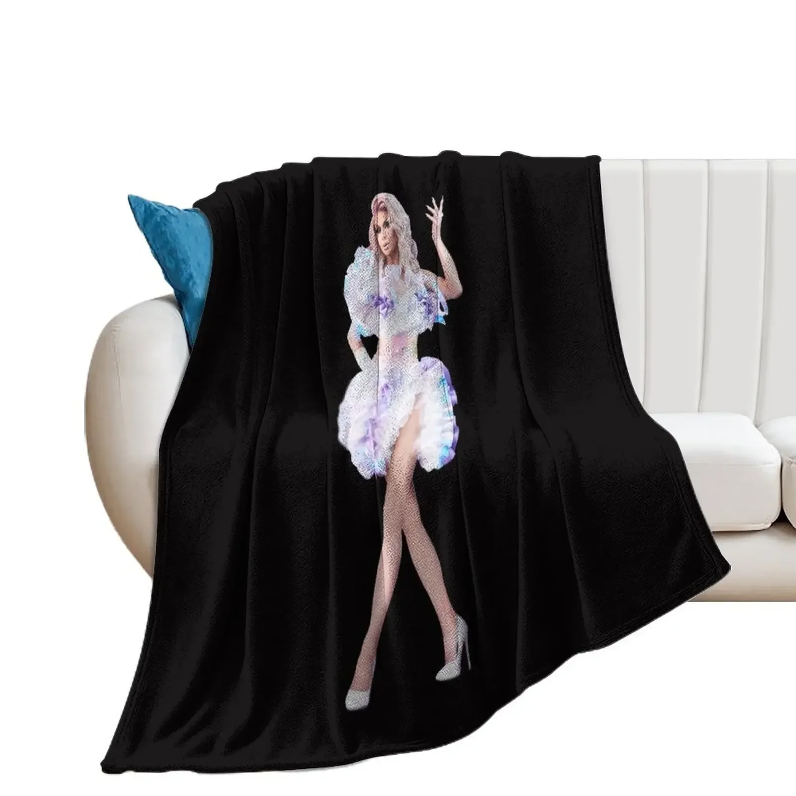 

Trinity the tuck Throw Blanket Furry Bed Fashionable blankets and throws Blankets