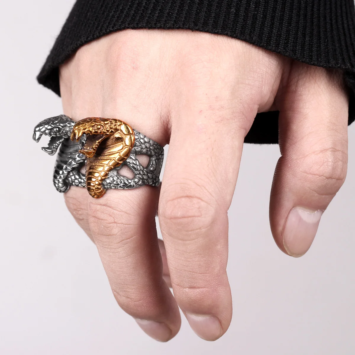 Stainless Steel Men Rings Cobra Snake Animal Punk Rock Personality for Biker Male Boyfriend Jewelry Creativity Gift Wholesale