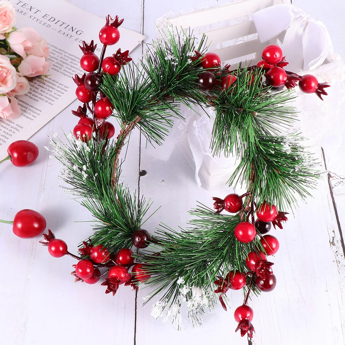 

Round Shaped Resin Berry Wreath Artificial Garland for Front Door Wedding Arch Home Wall Decor Warm Natural Ambience Holiday